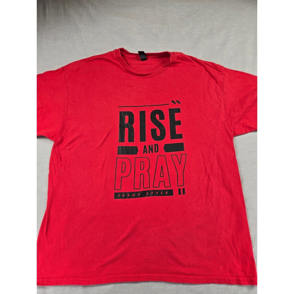 Gildan Mens Rise and Pray Jesus Style Graphic T-Shirt Red XL Heavy Cotton